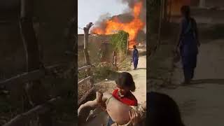 बतय जल क ललसरय गव म लग भषण आग