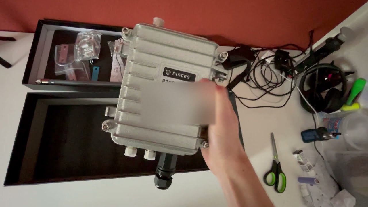 Pisces P100 Helium Miner unboxing