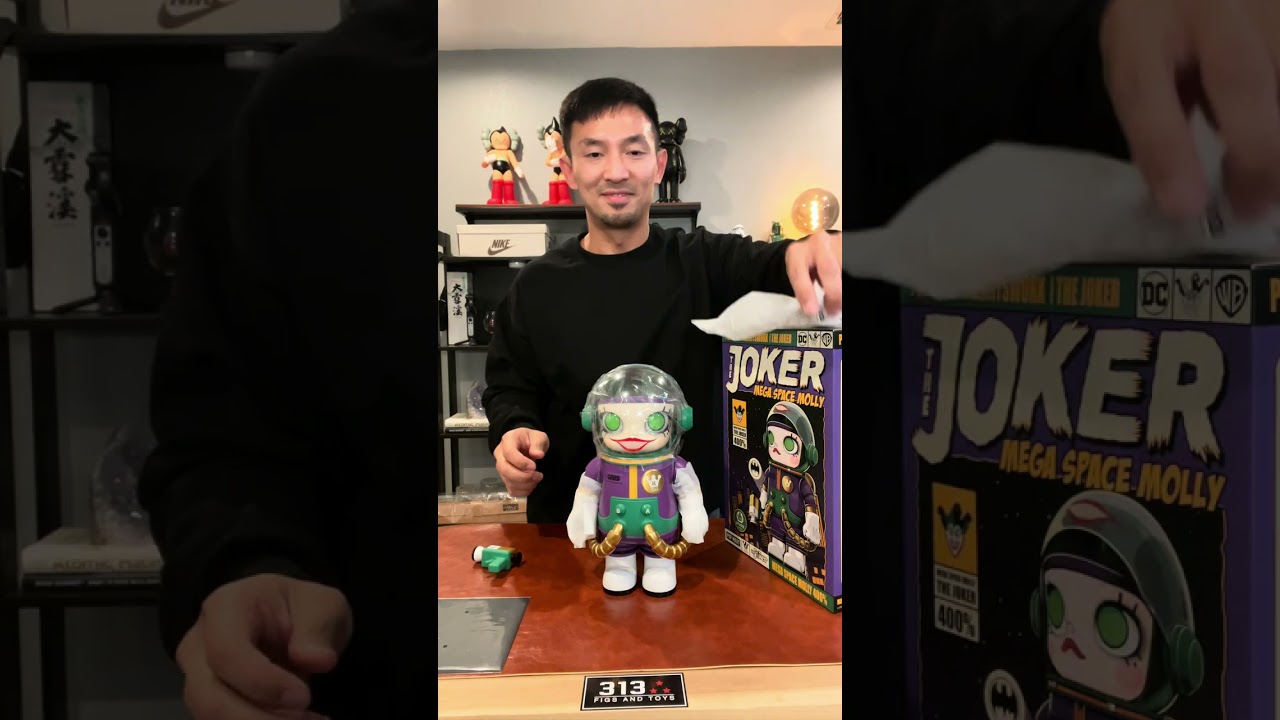 ゲームキャラクター SPACE MOLLY JOKER 400% Amazon.com: POP MART MEGA Space Molly 400% Joker Collection