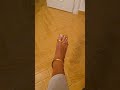 Alessandra Mussolini spoilera le scarpe che indosserà alla sua festa per il #gfvip