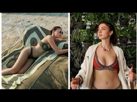 Bali Tatiline Devam Eden Burcu Özberk Verdiği Bikinili Pozlara Beğeni Yağdı