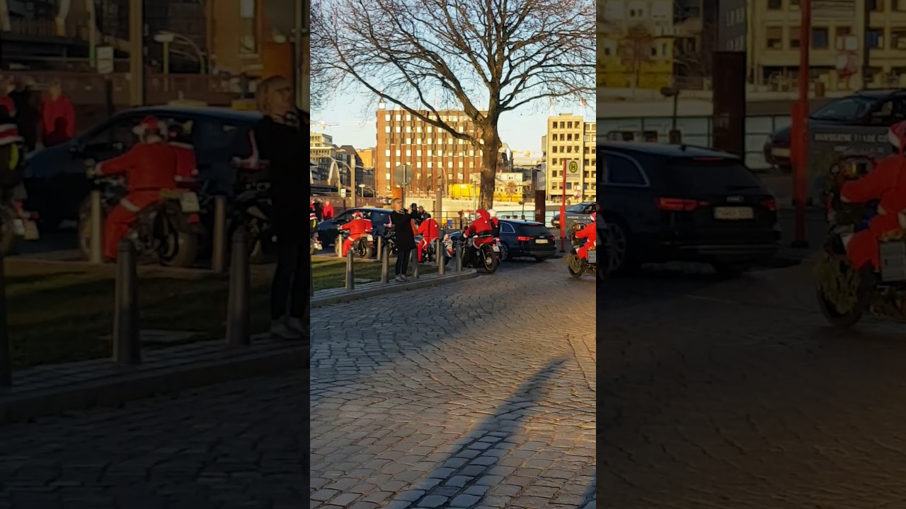 Santa Claus surprise biker parade in Hamburg 27.12.2016. Lots of bikes! Санта-Клаус байкер парад
