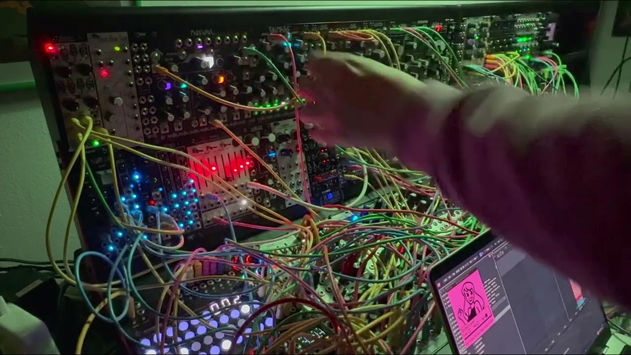 MultiWave sits at the edge between control and collapse, turning CV into evolving melodic structure.