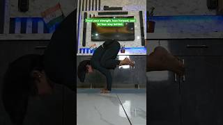 From doubt to balance. #Bakasana #yoga #viralyoga #dailyyoga #viral #shorts #yutubeshorts