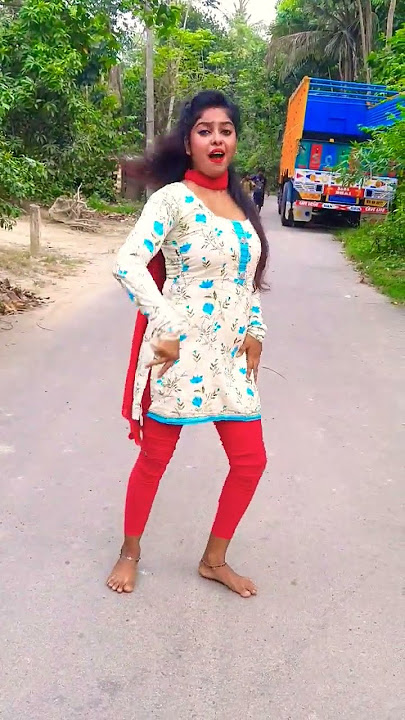 Ankhon Main Mohabbat hai Mathe Pe Pasina#Shorts#Dance#