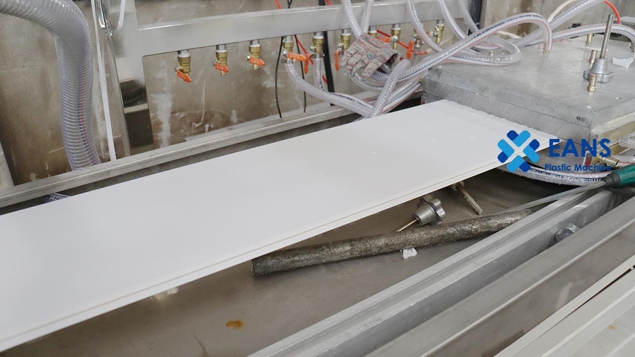 China PVC Ceiling Panel Making Machine