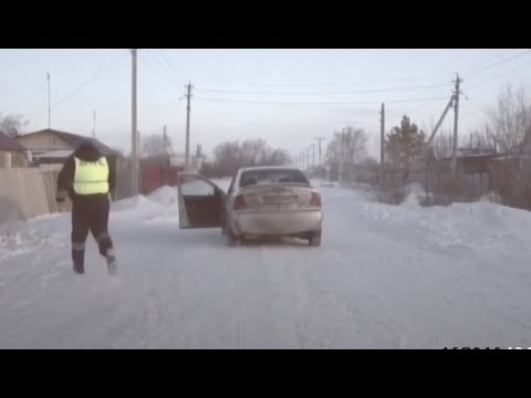 На трассе Оренбург-Беляевка полицейские прострелили иномарке колеса