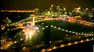 U2 / City Of Blinding Lights (4) / Live Brooklyn Bridge 2005 .avi