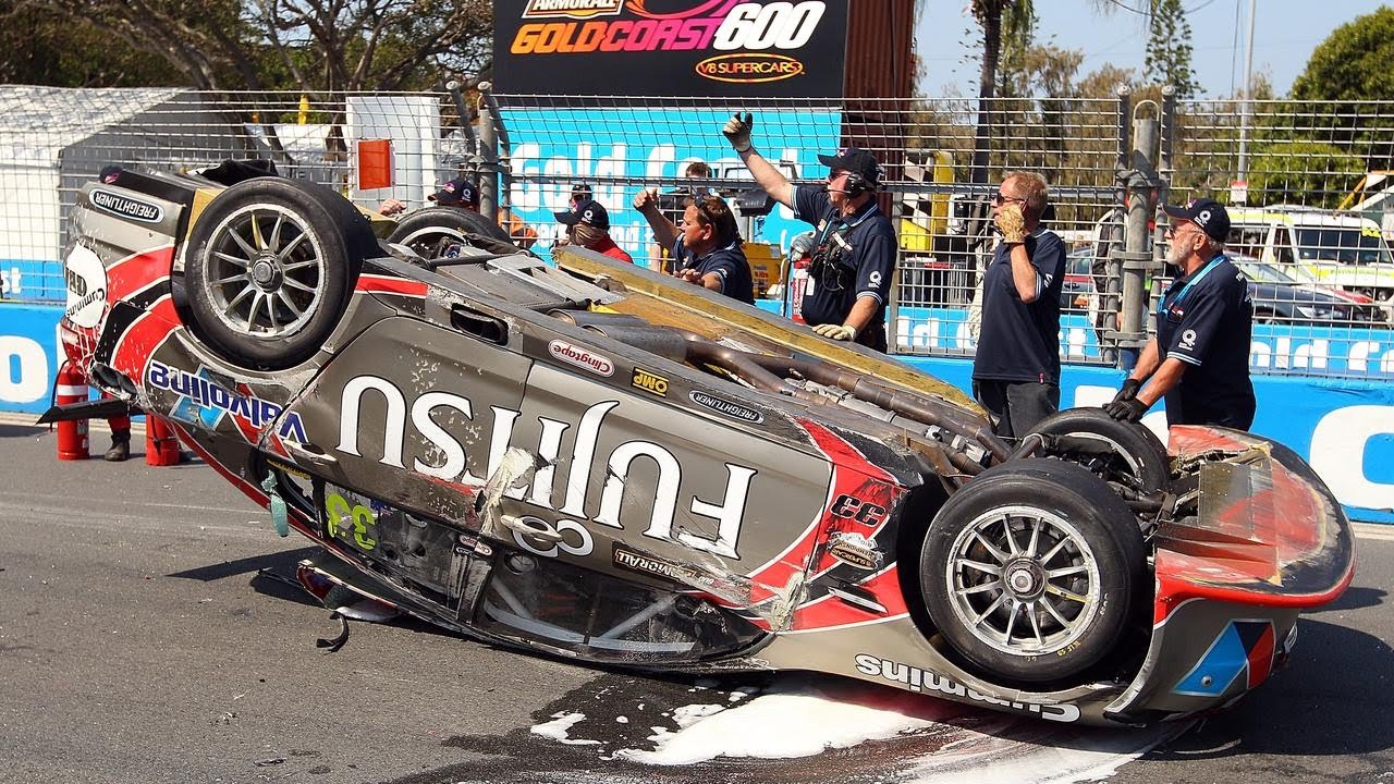 Over 30 Minutes of Australian V8 Supercars Crashes pt. 2 - YouTube