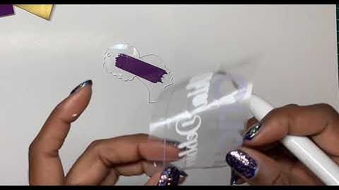 Make personalized Keychains with acrylic blanks from Glowforge and vinyl cut on Cricut