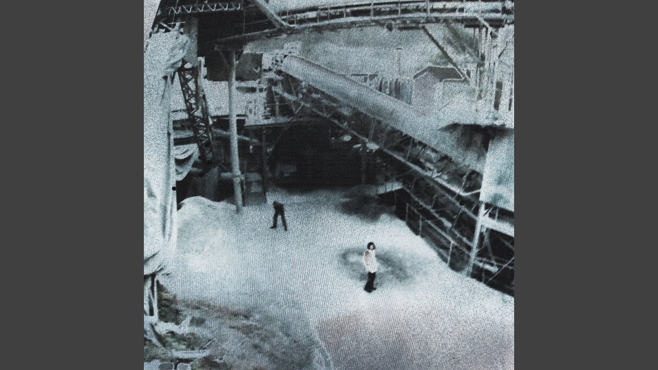 Obejrzyj Errday w YouTube Obejrzyj Errday w YouTube