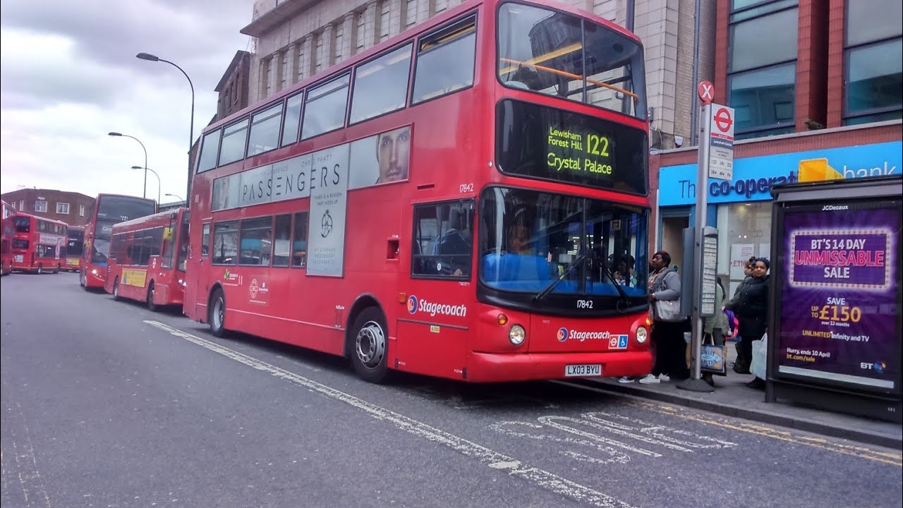 Stagecoach London 17843 LX03BYV route 122