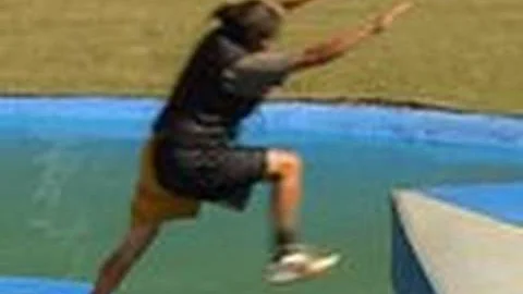 Determined Gym Teacher on the Course! - Wipeout