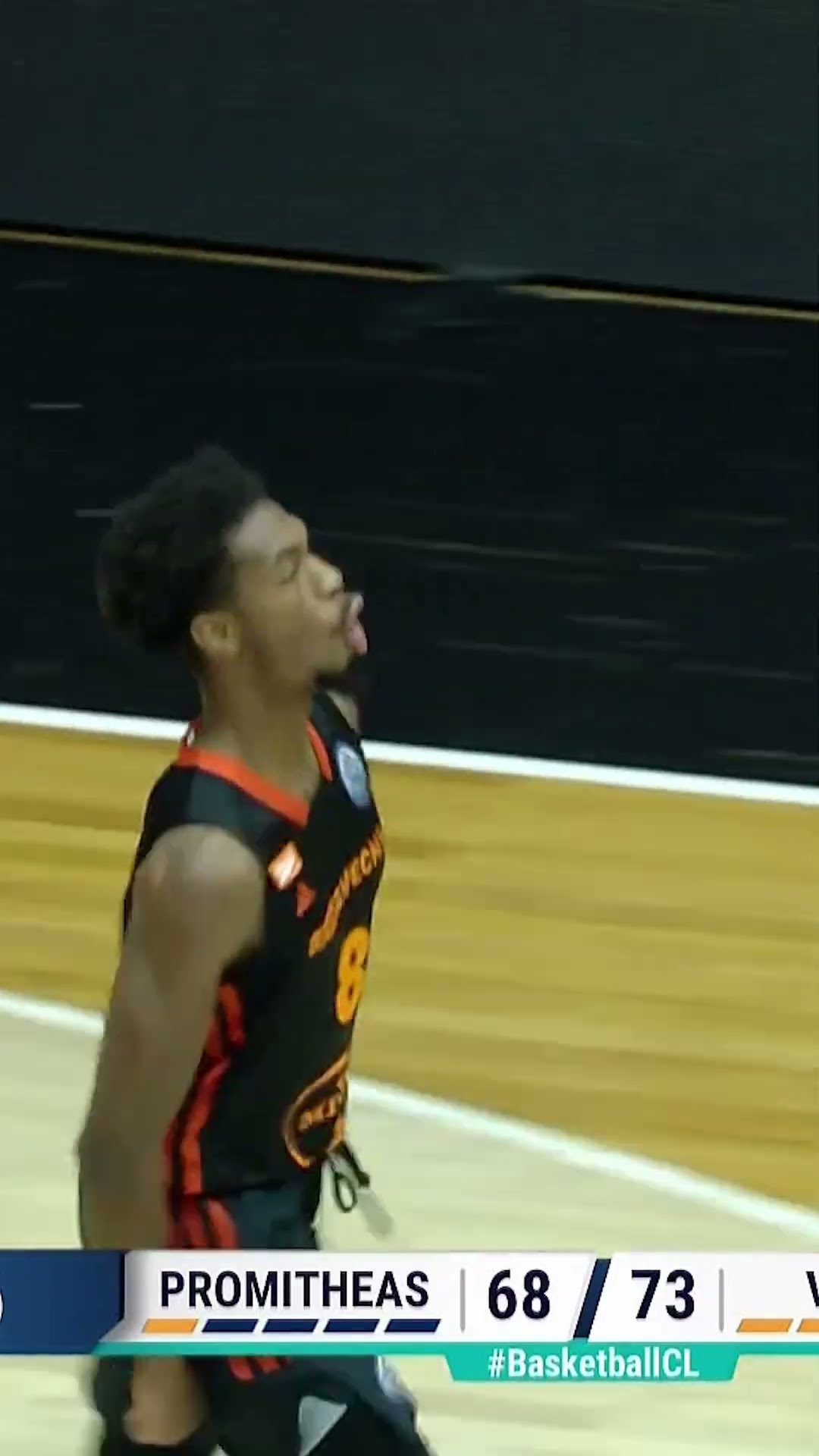 How did he keep this inbounds? ?