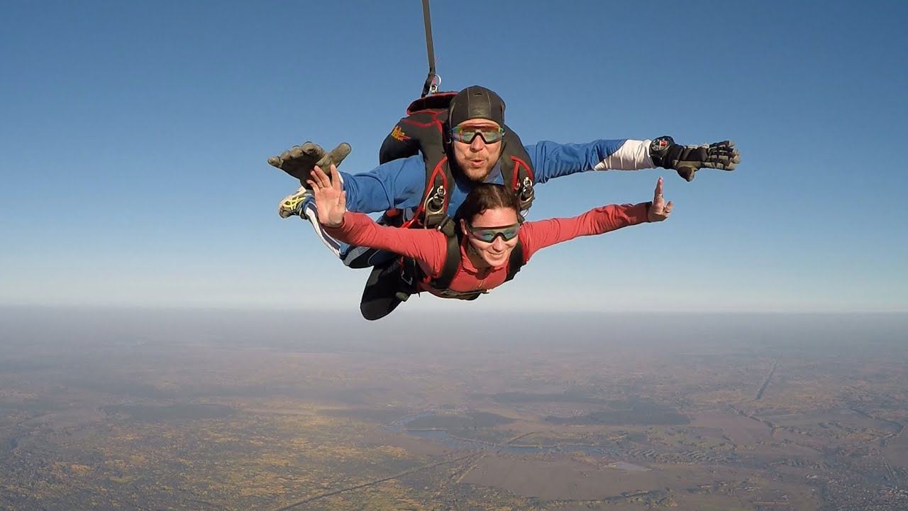 Первый прыжок с парашютом - YouTube