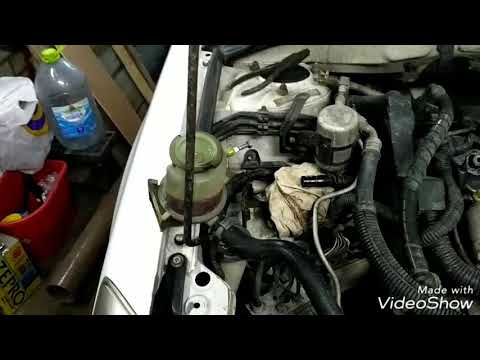 Замена жидкости ГУР в Тойота Авенсис D4D