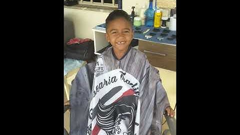 vejam como ficou minha barbearia