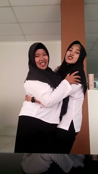 Ye ye ye i need a Girls like you versi anak magang