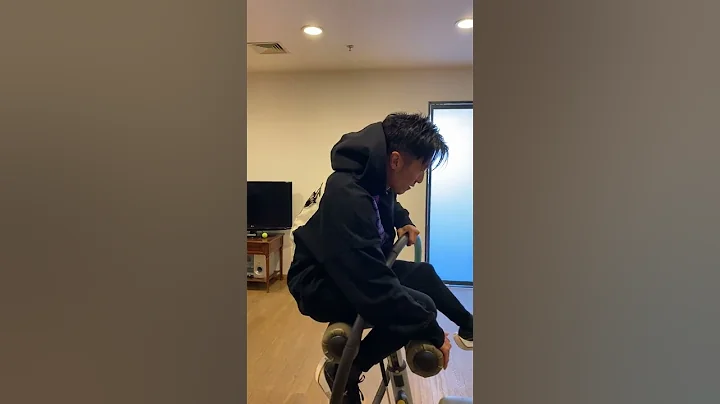 謝霆鋒 - 懸空呼拉圈 - 天天要聞