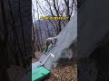 岩の斜面、手を使わずに登りきれる??