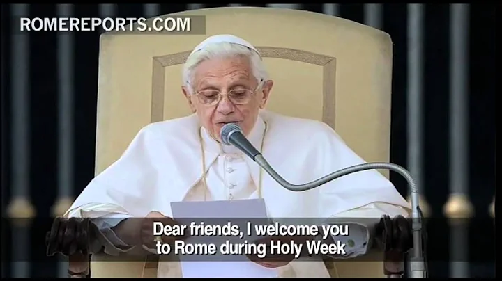 Benedict XVI greets university students taking par...