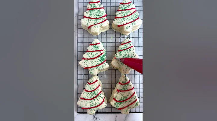 Homemade Little Debbie Christmas Trees #recipe #christmas