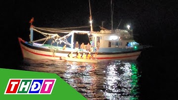 Cứu ngư dân đau ruột thừa, bất tỉnh trên vùng biển Hoàng Sa | THDT