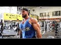 Building a huge chest  golds gym the mecca