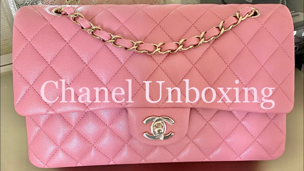 💗Beautiful Chanel 22A Dark Pink Medium Classic Flap (Rose)