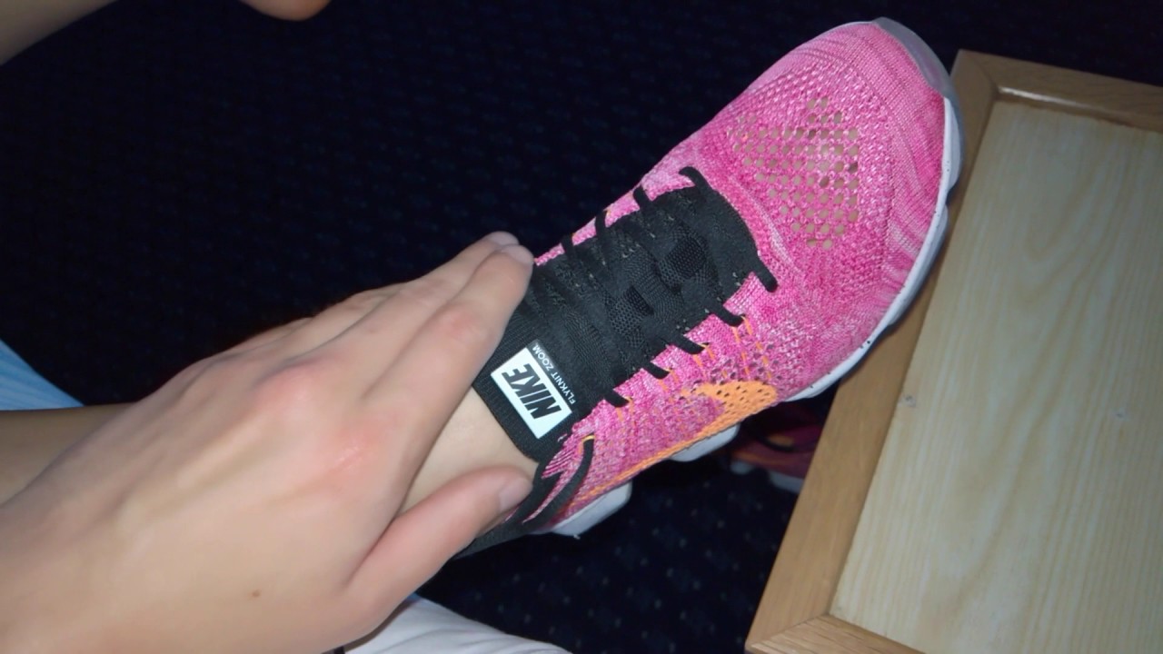 Removing her Nike Flyknit Zoom and feet tickle - YouTube