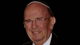 Lynn Berger interviews Stan Brooks about the role of Rabbi Philmore Berger in Rocky 3
