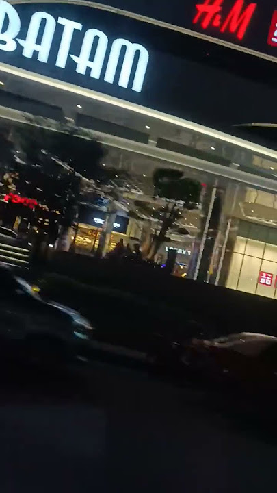 Suasana Jalan di Kota Batam pada malam hari🌌 #viral #shorts #indonesia