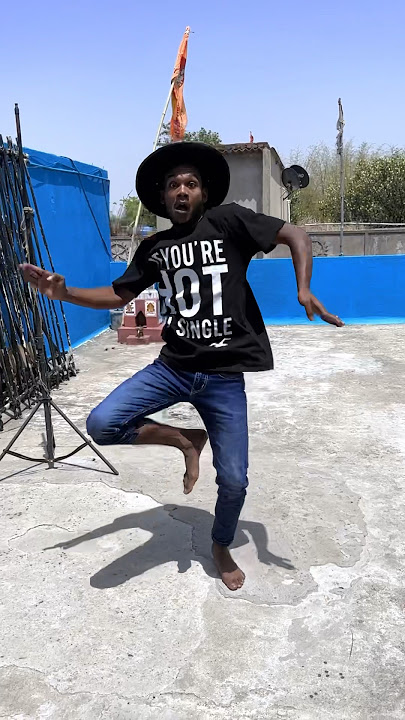 गर्मी dance 😂😂#comedy #realfools #surajroxfunnyvibeo #vikramcomedyvideo #garmi
