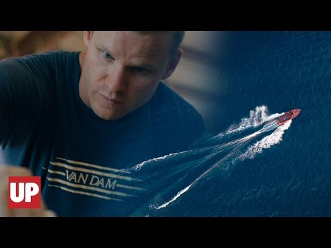 Видео: За кадром в мастерской и студии Van Dam Custom Boats