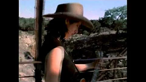 Patricia Vonne - Won't Fade Away (Official Music V...