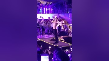 NKOTB Cruise 2017-Blockhead Ball-Jordan Dancing