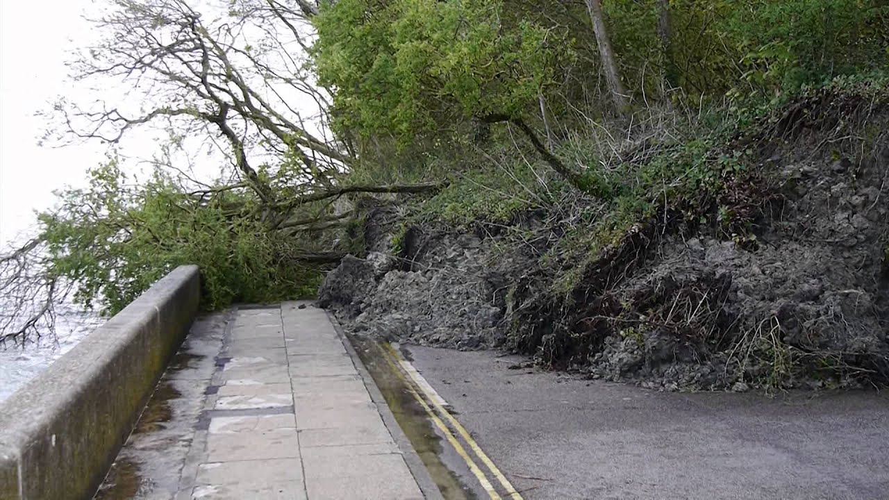 Isle of Wight Snapshot Landslide at East Cowes after 2014 storm YouTube Isle of Wight Snapshot Landslide at East Cowes after 2014 storm YouTube