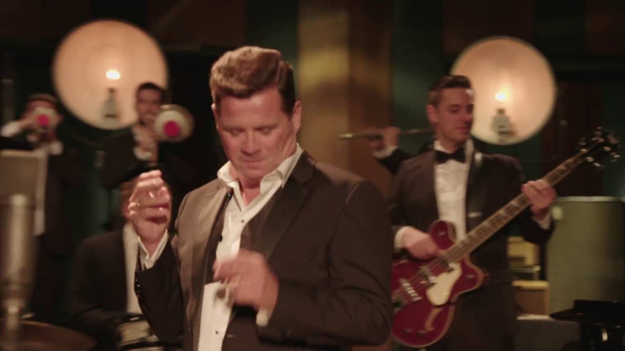 Watch Wolter Kroes - Formidabel (Officiële video) on YouTube Watch Wolter Kroes - Formidabel (Officiële video) on YouTube