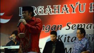 Rhoma Irama dalam HUT RI ke 68 di Pondok Karya Jakarta Selatan