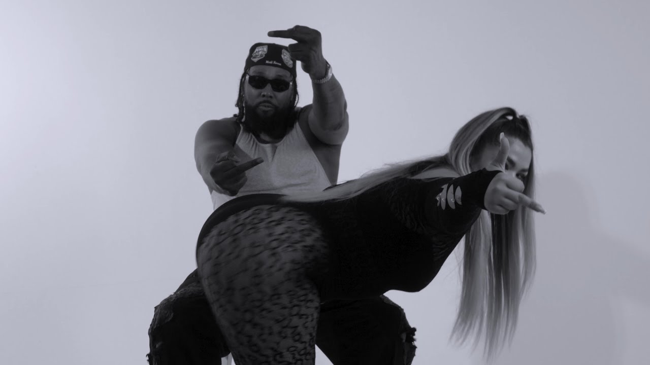 XO Man - SLAP (music video) auf YouTube ansehen XO Man - SLAP (music video) auf YouTube ansehen