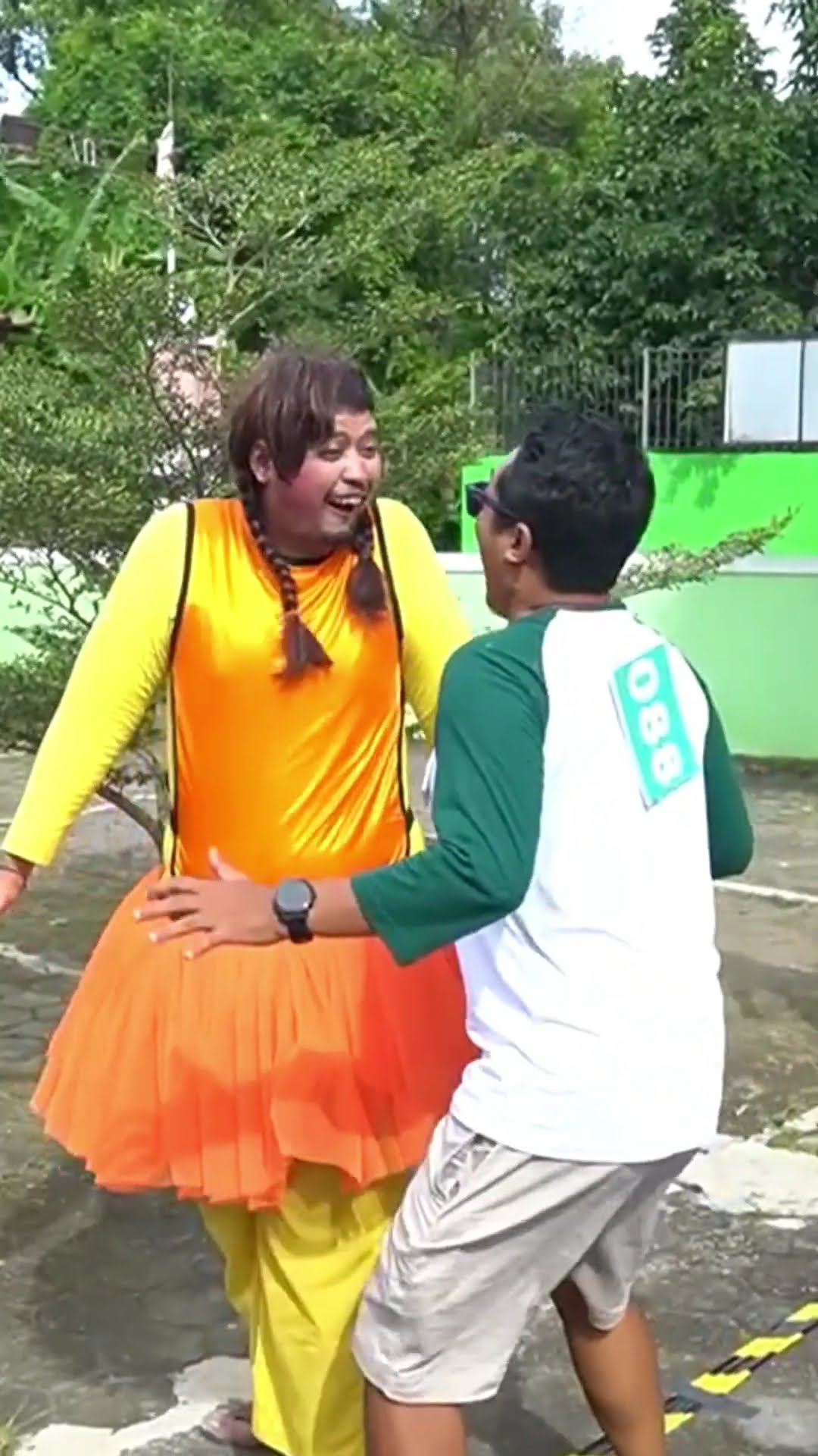 TOMPEL KALAH MAIN SQUID GAME, HUKUMANYA BIKIN NGAKAK ?? #leika #shorts