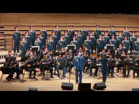 En revenant de Berlin par les Chœurs de l'Armée Rouge Alexandrov