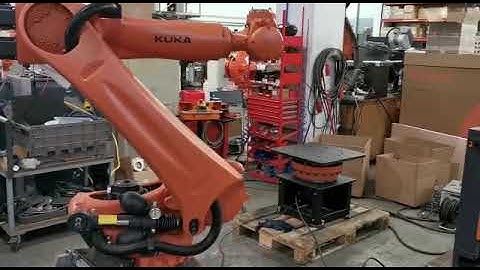 KUKA Kr180 R2900 Krc4 With Rotating table!