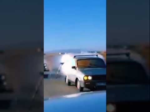شاهد احتراق سيارة في كورتاج حفل زفاف بسبب بارود مشهد لم تره الا في الافلام 