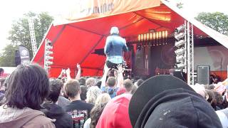 Bowling For Soup - '1985' Live at Download Festival 2011