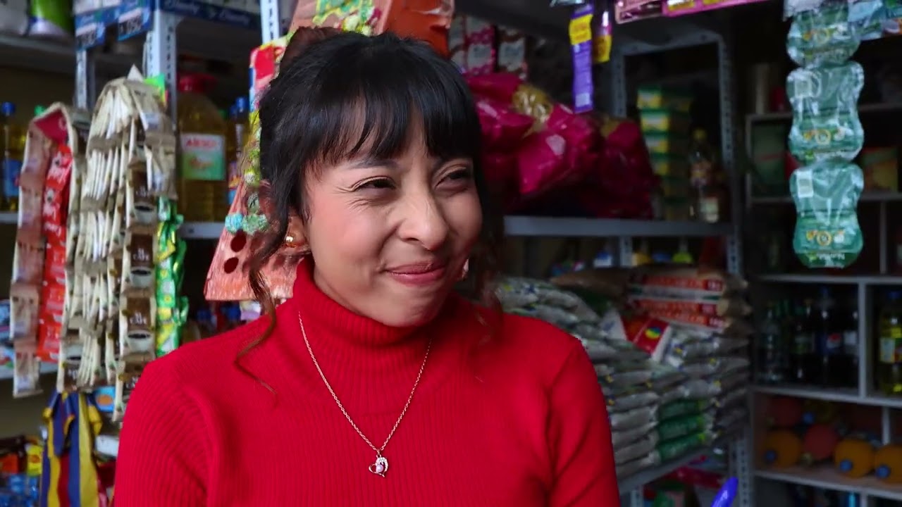 Esta mujer quiso darle una sorpresa de cumpleaños a su mejor amiga, pero la sorprendida fue ella