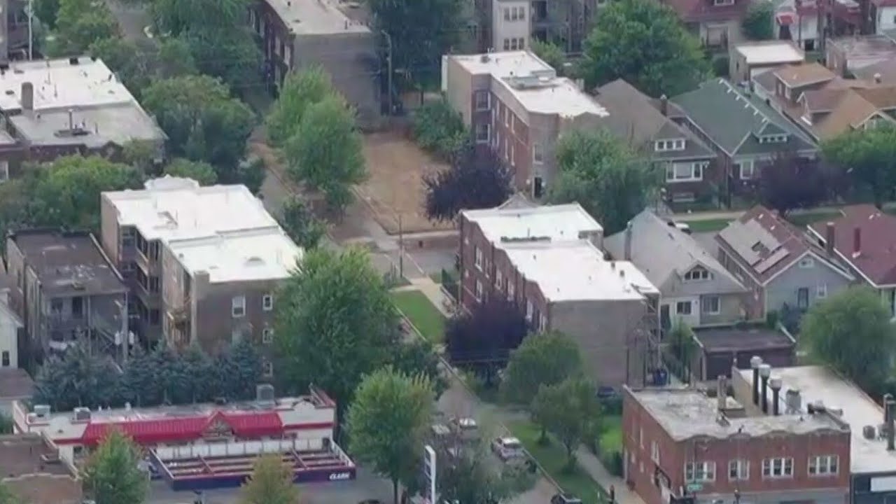 Four people, including child, shot in Auburn Gresham - YouTube