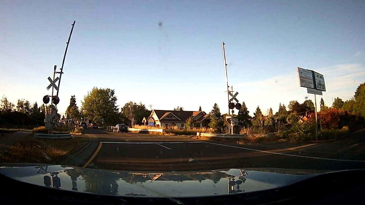 Driving Around Lebanon, Oregon (US Route 20): WalMart to Lebanon Library Obelisk Park