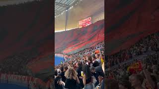 Lens - Nice (CDF) (22/05/2026) Le déploiement du tifo niçois accompagné de la marseillaise 🇫🇷