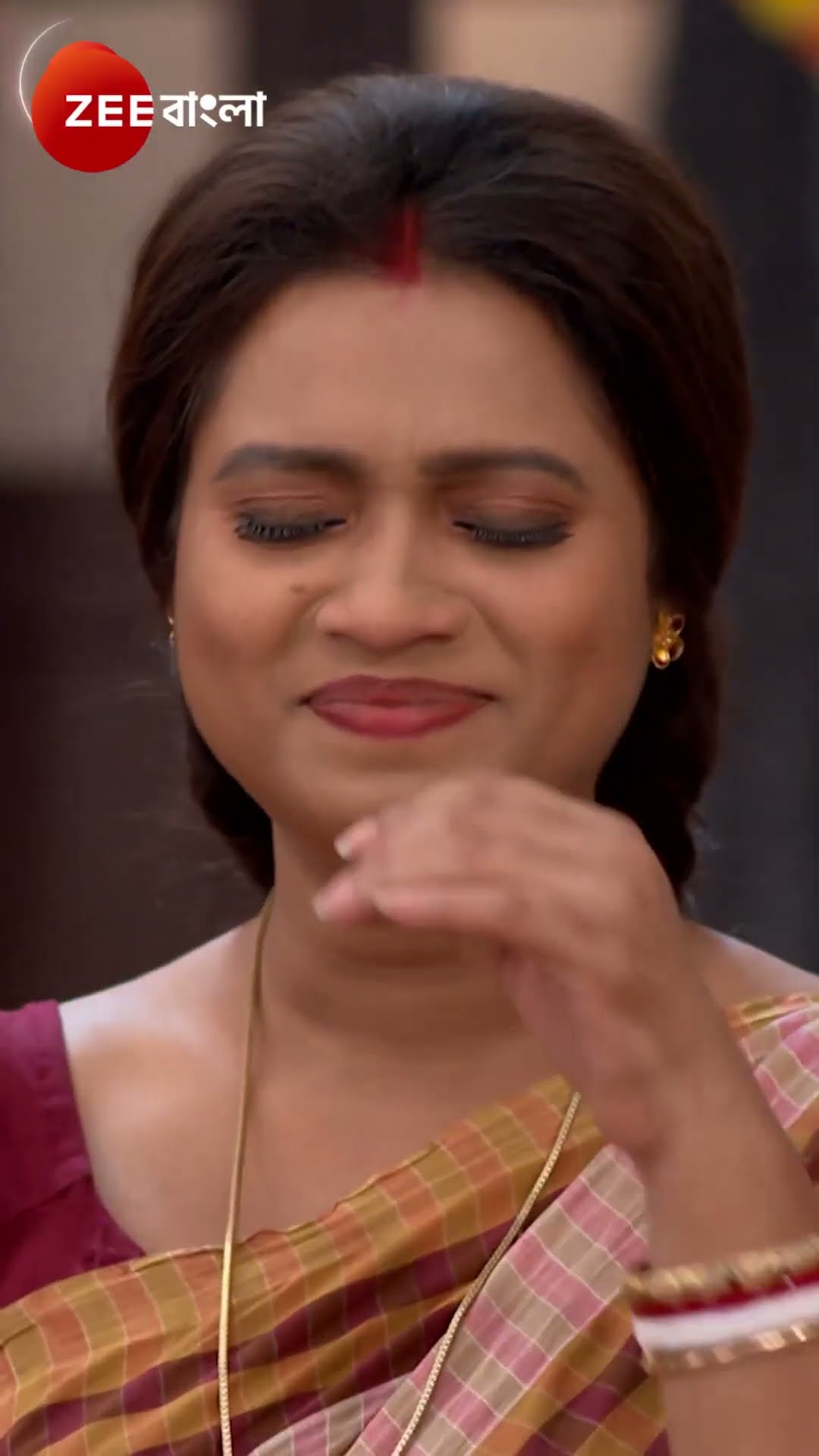 #Mala Bodol #Shorts #Zee Bangla #Entertainment #Mild Violence #Romance